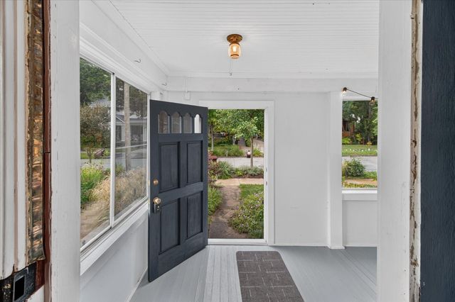 121 Kenwood Avenue, Ann Arbor, MI 48103