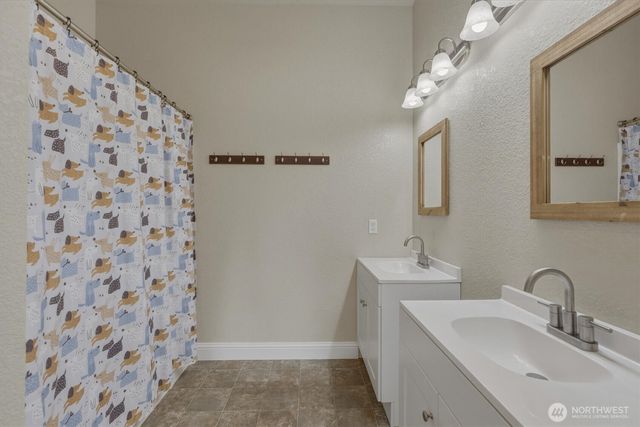 1215 30th Avenue, Longview, WA 98632