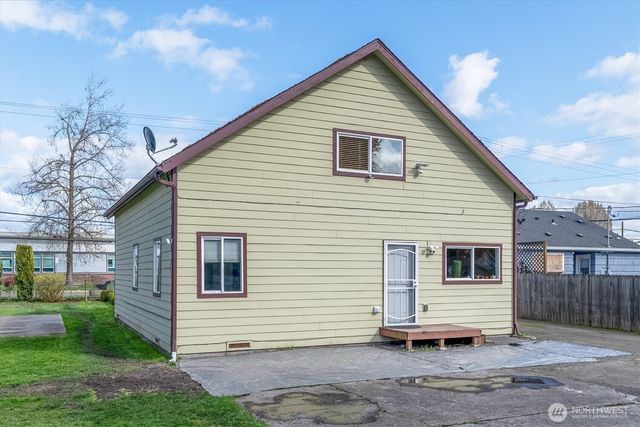 1215 30th Avenue, Longview, WA 98632