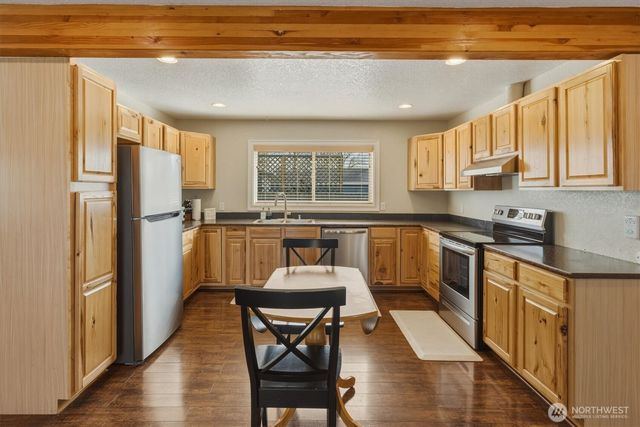 1215 30th Avenue, Longview, WA 98632