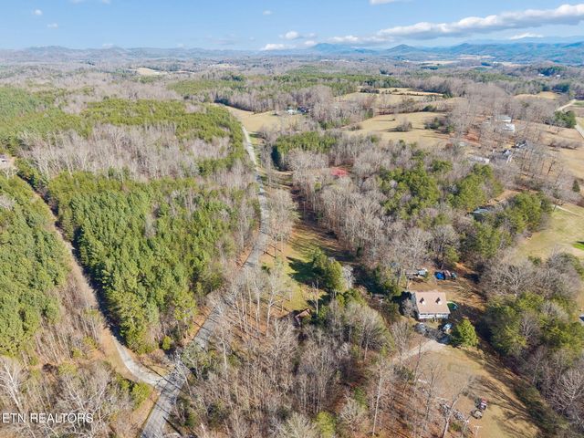1033 Gamble Gap Rd, Tellico Plains, TN 37385
