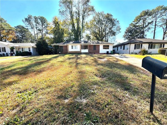 2885 Laguna Drive, Decatur, GA 30032