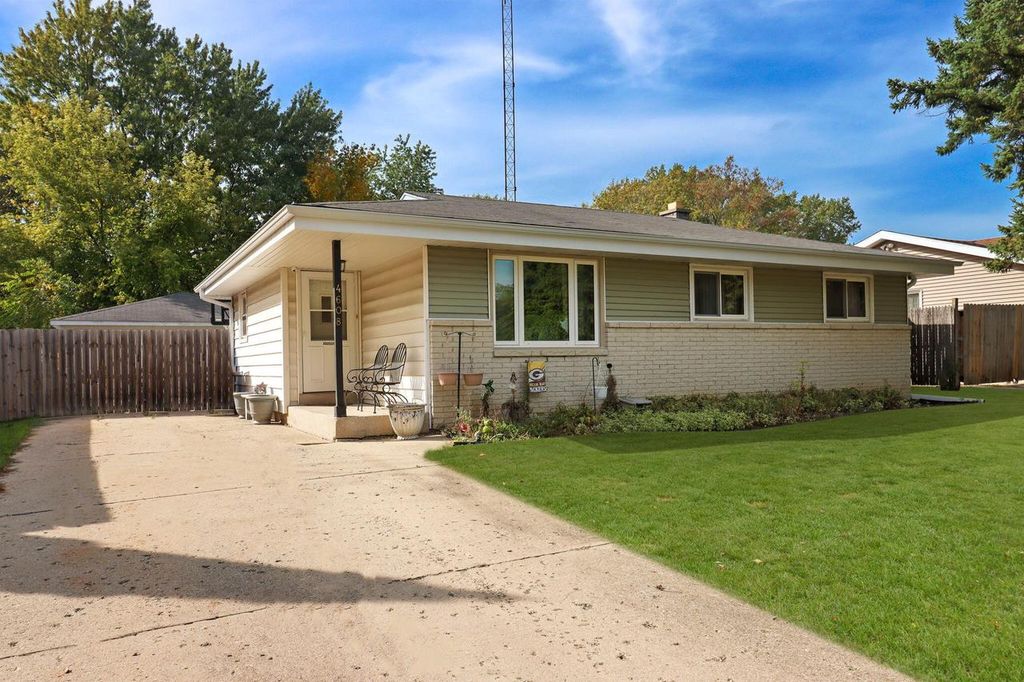 4608 Pershing BOULEVARD, Kenosha, WI 53144