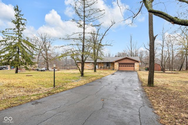 4242 Lakewood Court, Clayton, IN 46118