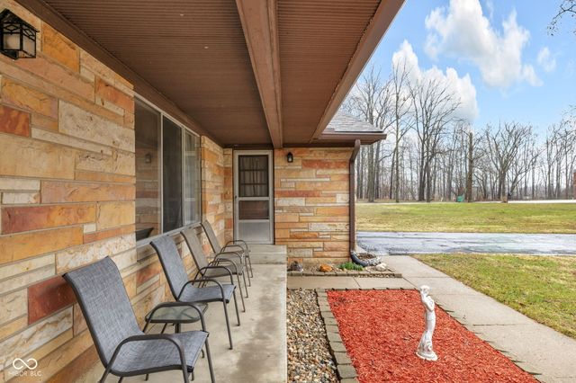 4242 Lakewood Court, Clayton, IN 46118