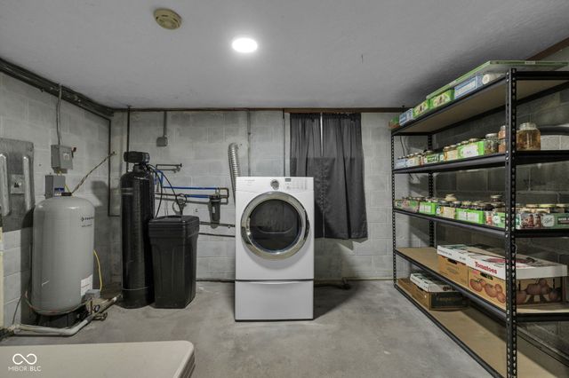 4242 Lakewood Court, Clayton, IN 46118