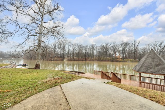 4242 Lakewood Court, Clayton, IN 46118