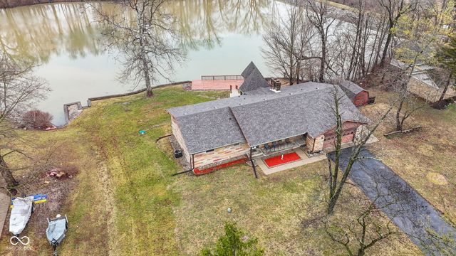 4242 Lakewood Court, Clayton, IN 46118