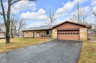 4242 Lakewood Court, Clayton, IN 46118