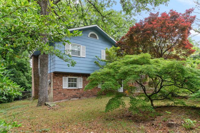 1421 Marlborough Road, Fayetteville, NC 28304