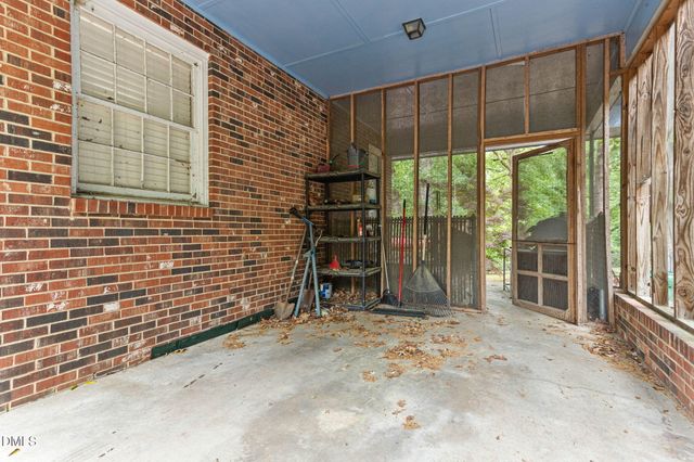 1421 Marlborough Road, Fayetteville, NC 28304
