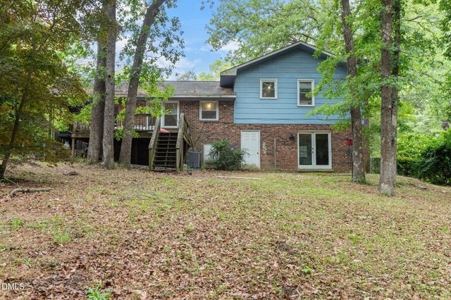 1421 Marlborough Road, Fayetteville, NC 28304