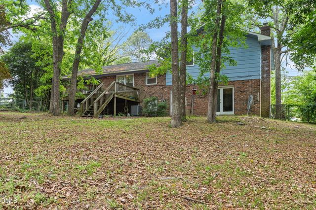 1421 Marlborough Road, Fayetteville, NC 28304