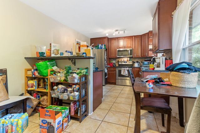 1421 Marlborough Road, Fayetteville, NC 28304