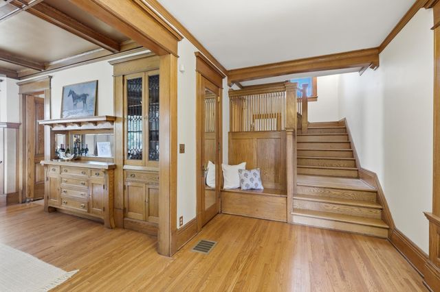 1732 Summit Avenue, Saint Paul, MN 55105