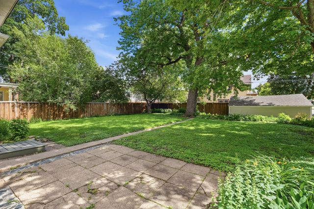 1732 Summit Avenue, Saint Paul, MN 55105