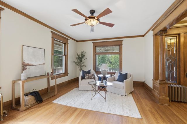 1732 Summit Avenue, Saint Paul, MN 55105