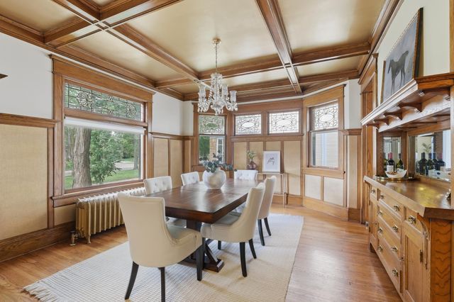 1732 Summit Avenue, Saint Paul, MN 55105
