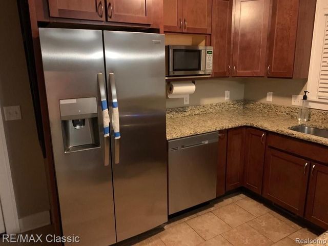 617 E 3rd Street, Royal Oak, MI 48067