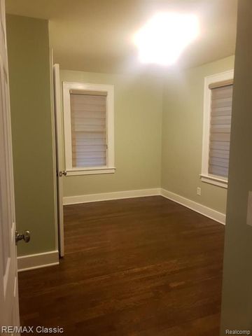 617 E 3rd Street, Royal Oak, MI 48067