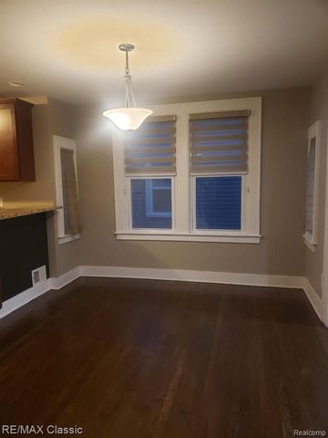 617 E 3rd Street, Royal Oak, MI 48067