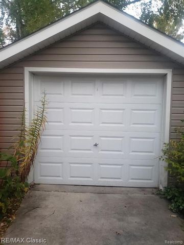 617 E 3rd Street, Royal Oak, MI 48067