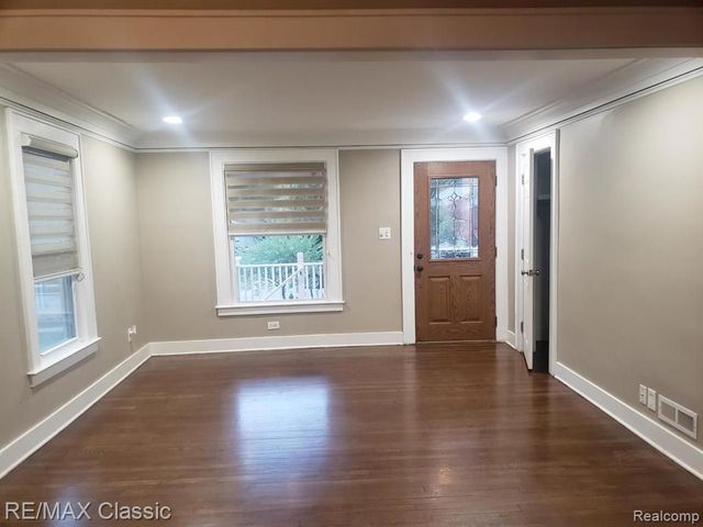 617 E 3rd Street, Royal Oak, MI 48067