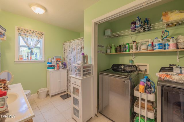 119 Seth Street, Roan Mountain, TN 37687
