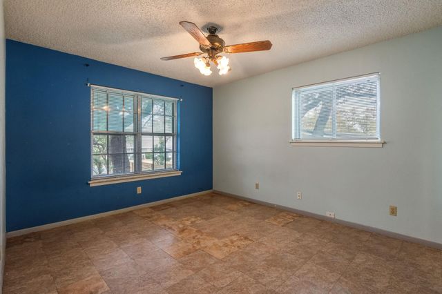 8401 Tecumseh DR, Austin, TX 78753