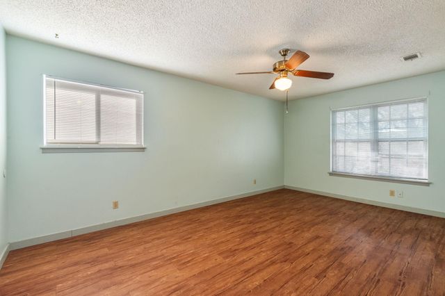 8401 Tecumseh DR, Austin, TX 78753