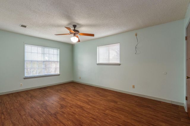 8401 Tecumseh DR, Austin, TX 78753