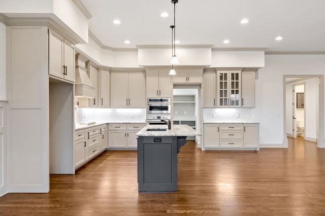 4043 Advocate Path, Culleoka, TN 38451