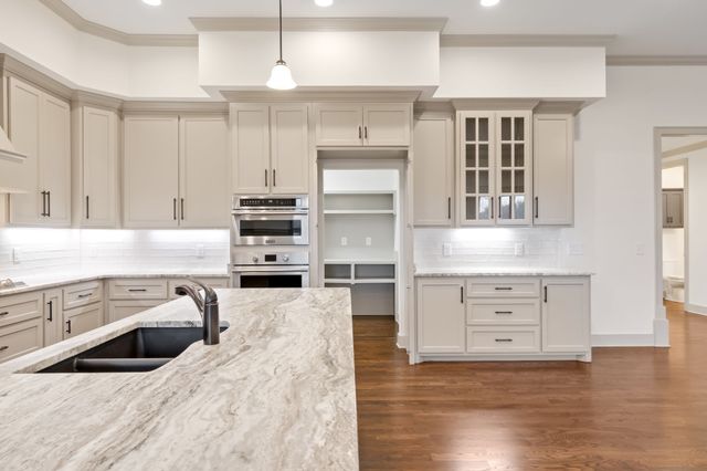 4043 Advocate Path, Culleoka, TN 38451