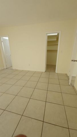 2121 NE 168th St 06, North Miami Beach, FL 33162