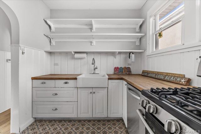 136 Taft Avenue, Long Beach, NY 11561