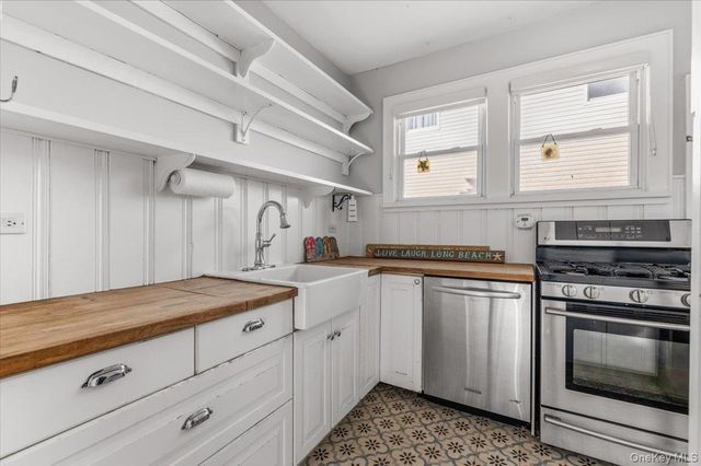 136 Taft Avenue, Long Beach, NY 11561