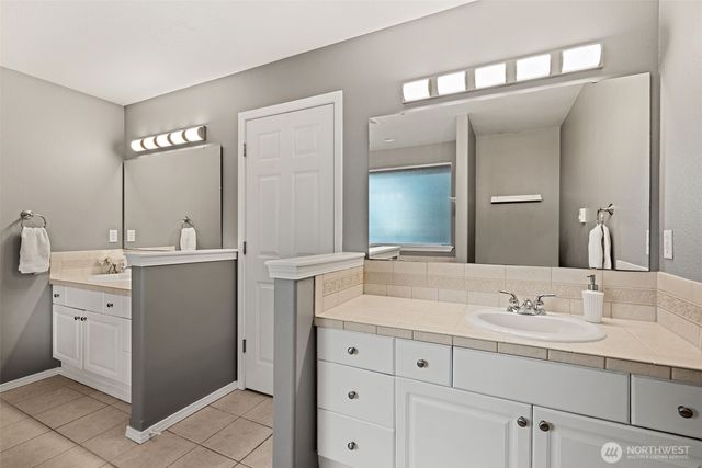 9115 Vancouver Drive NE, Lacey, WA 98516