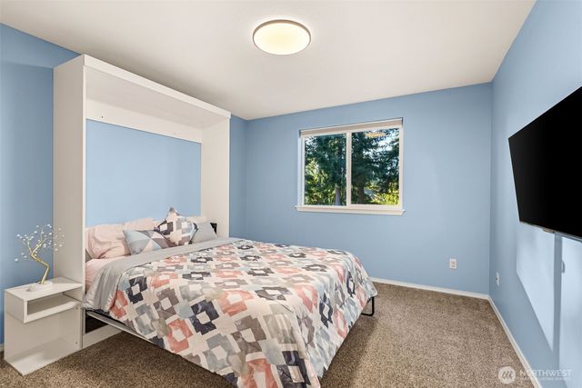 9115 Vancouver Drive NE, Lacey, WA 98516