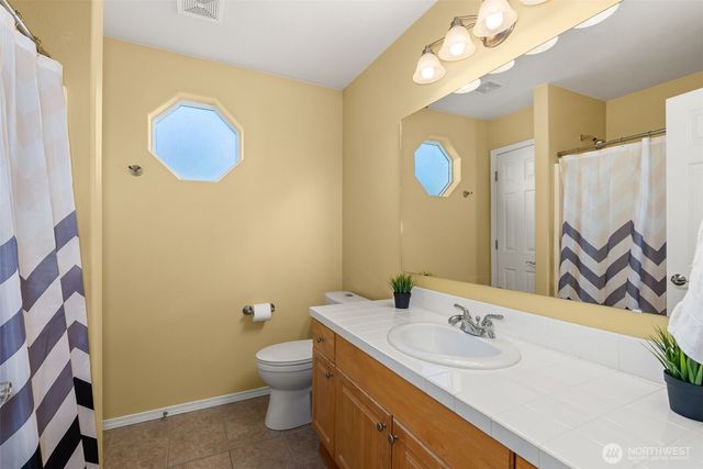 9115 Vancouver Drive NE, Lacey, WA 98516