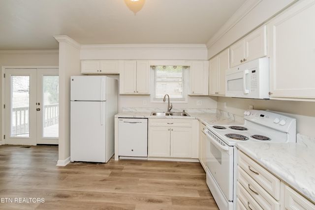 2823 Ithaca Drive, Knoxville, TN 37918