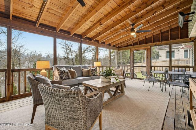 5204 Moccasin Trail, Louisville, KY 40207