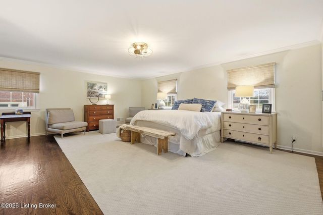 5204 Moccasin Trail, Louisville, KY 40207