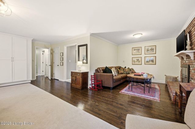 5204 Moccasin Trail, Louisville, KY 40207