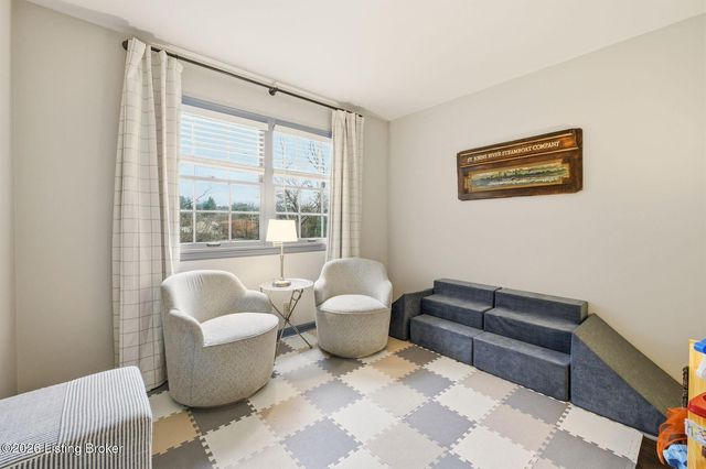 5204 Moccasin Trail, Louisville, KY 40207