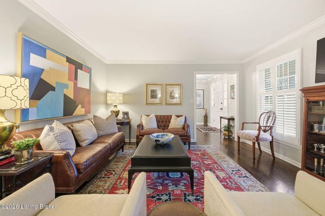 5204 Moccasin Trail, Louisville, KY 40207