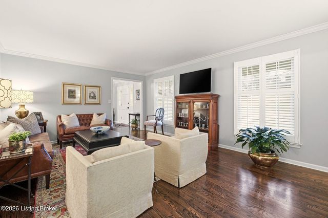 5204 Moccasin Trail, Louisville, KY 40207