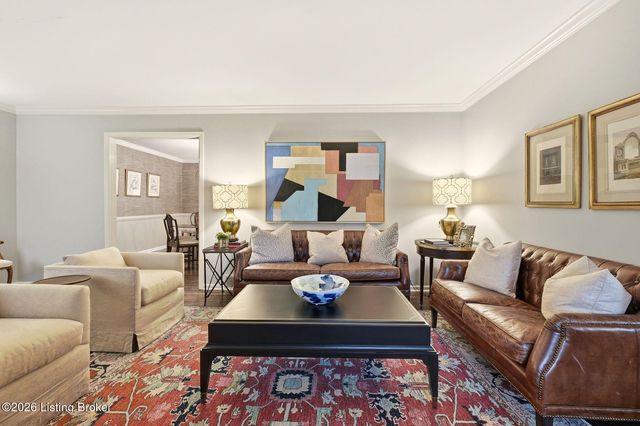 5204 Moccasin Trail, Louisville, KY 40207