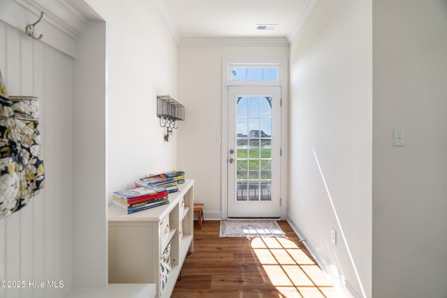 300 Farmstead Loop, Moyock, NC 27958