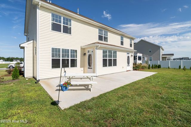 300 Farmstead Loop, Moyock, NC 27958