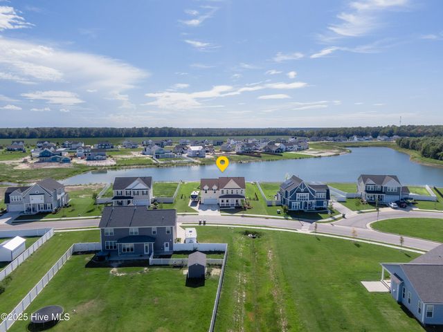 300 Farmstead Loop, Moyock, NC 27958